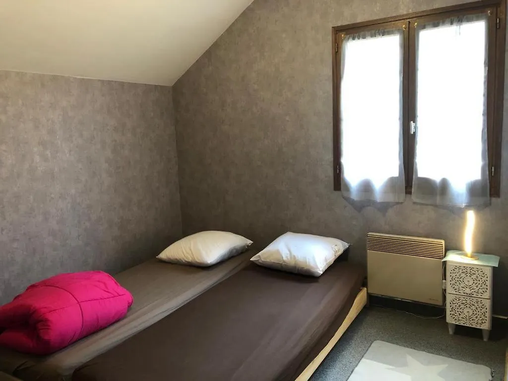 Holiday home Maison Foret D'Aubrac , Au Coeur De La Nature Prades-d'Aubrac