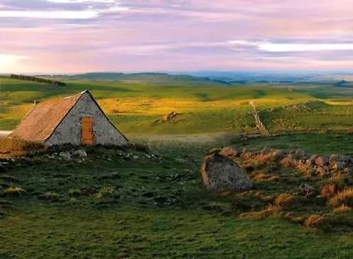 Maison Foret D'Aubrac , Au Coeur De La Nature Prades-d'Aubrac